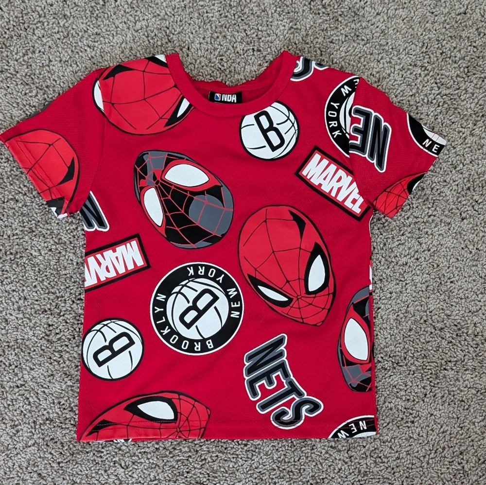 Marvel Red/Black Spider-Man Boy's Tee Size 3-4 Years